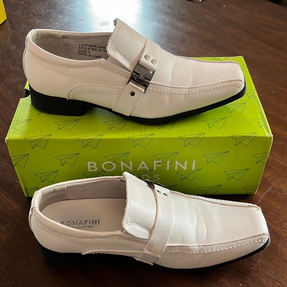 Boys size 3 white leather shoes